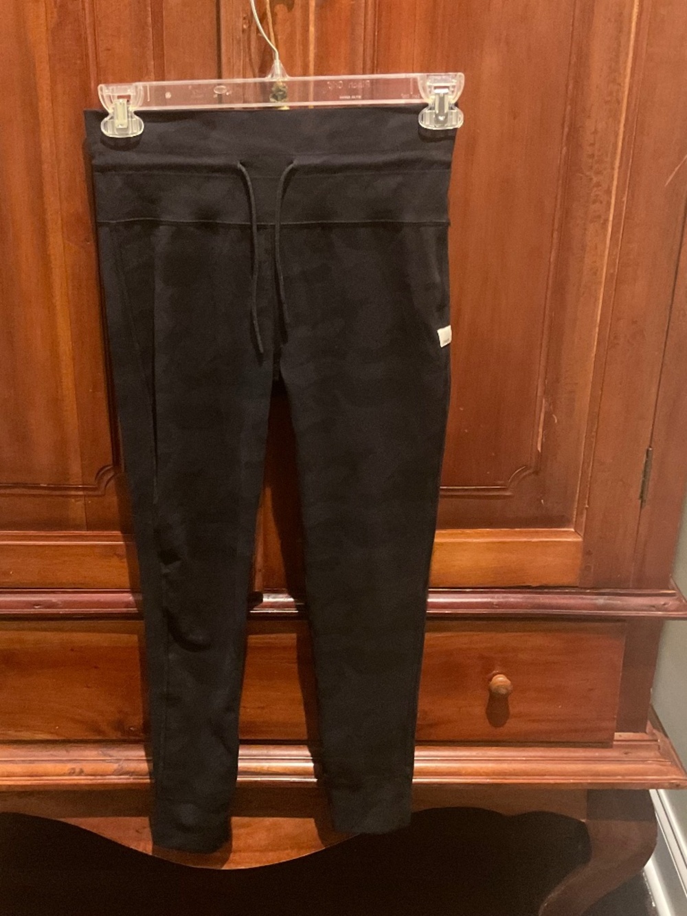 Vuori Women’s Black Camo High Rise Daily Leggings Size L